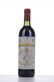 france-bordeaux-wine-château-mouton-rothschild-1983
